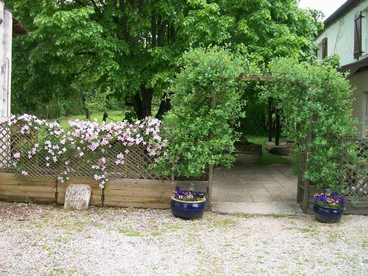 Chez Scallan B&B Sens sur Seille ภายนอก รูปภาพ